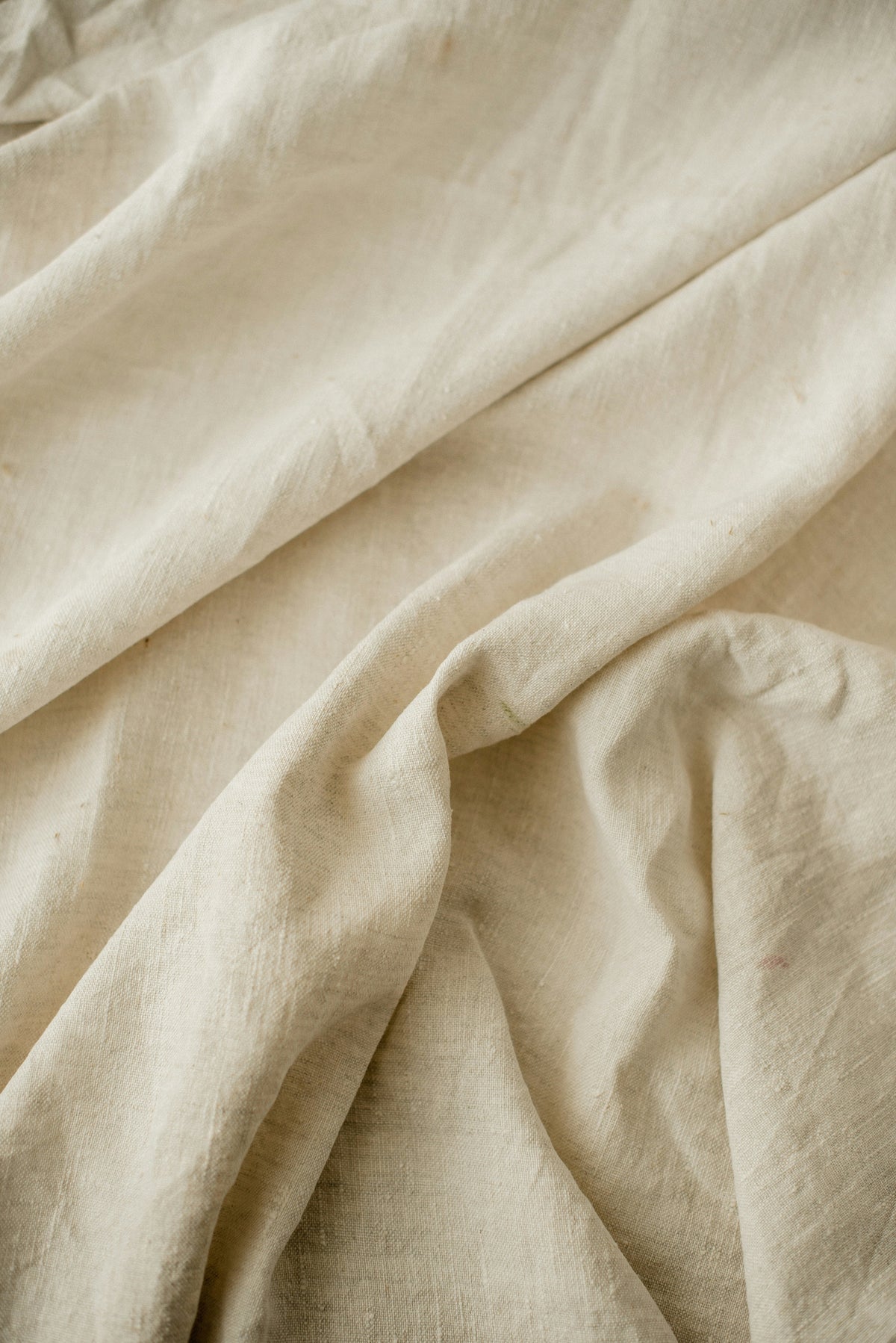 How to Care for Linen Shirts: Washing, Drying and Storing Guide