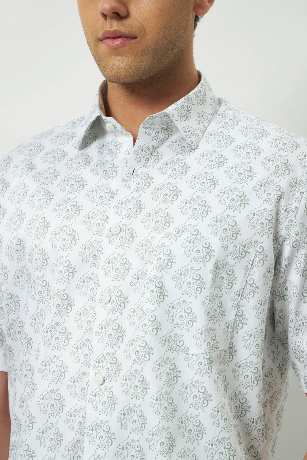 Relaxed Fit Heritage Print 100% Cotton Half Sleeve Shirt | Ivory Green